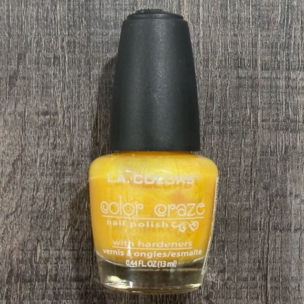 💞 New LA Colors Color Craze Orangish Yellow Nail Polish